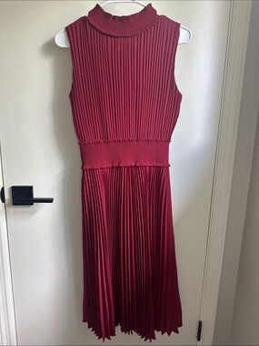 Nanette Sleeveless Pleated Mock-Neck Dress in Burgundy size 4